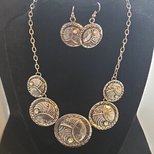 Elegant Silver Necklace and Earring Set